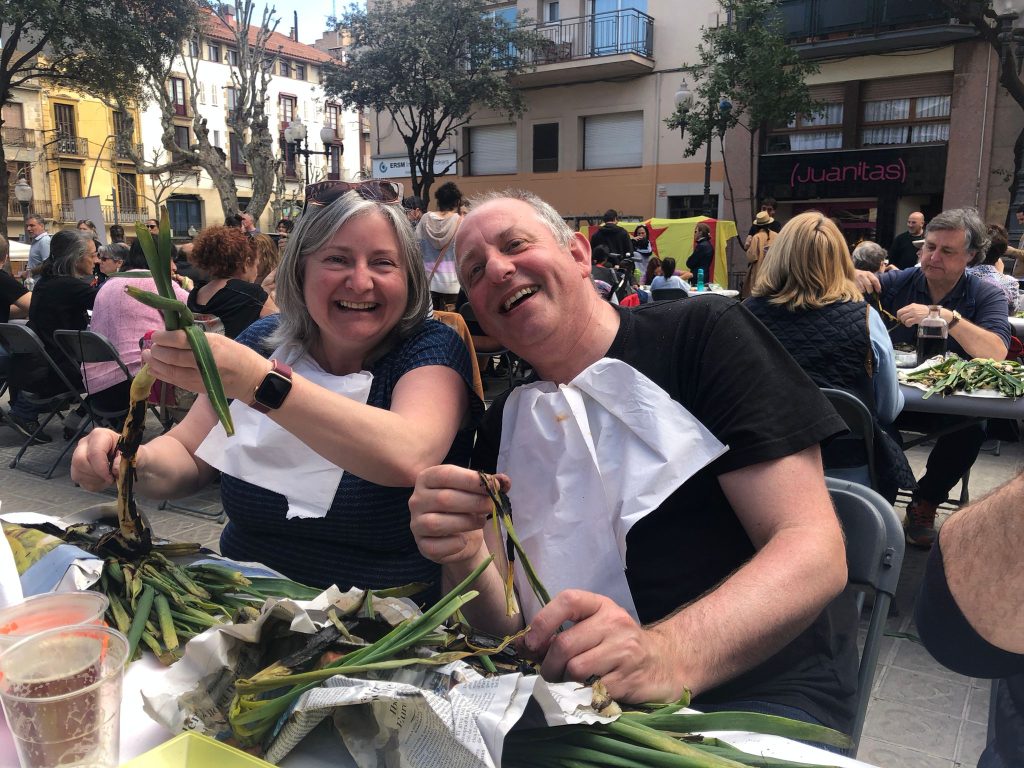 Eating our calçots