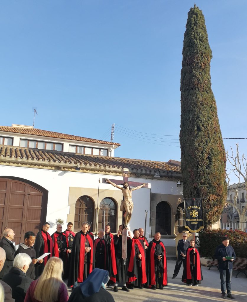 marking the seventh station of the cross outside the Cultural Centre Calisay in Arenys de Mar on Good Friday 2023 during La Renglereta procession